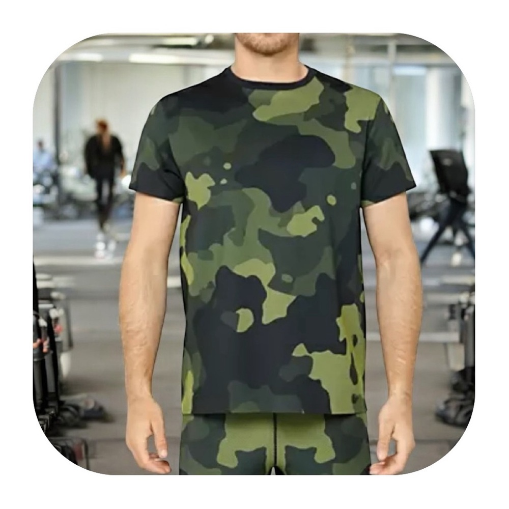 NWT ULTRACOR men’s S mesh green camo ether tee